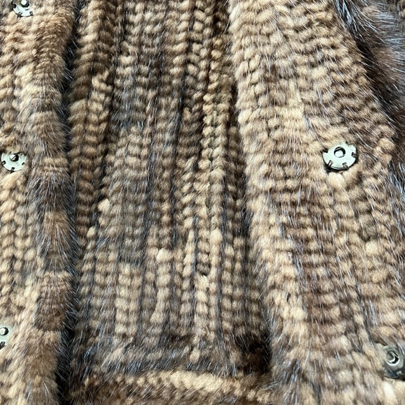 Mink Coat - Picture 4 of 12